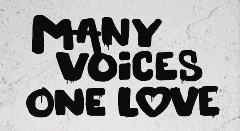  ‘Many Voices One Love’: Artiesten tegen mensonwaar